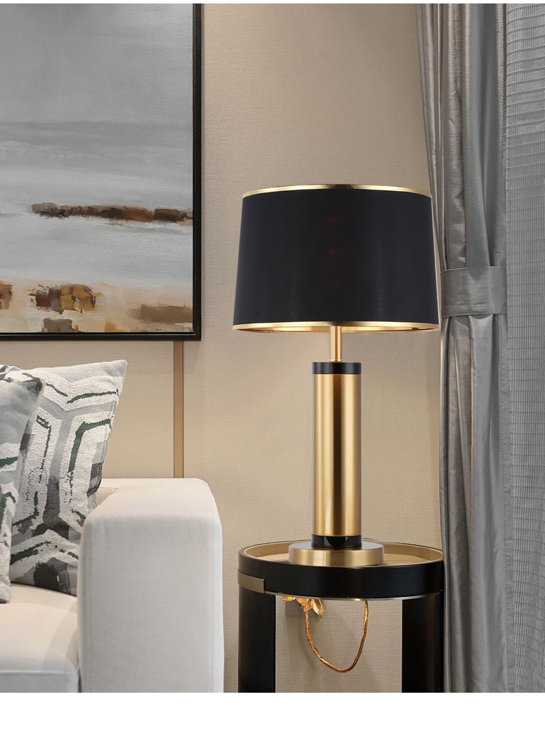 Avior table lamp