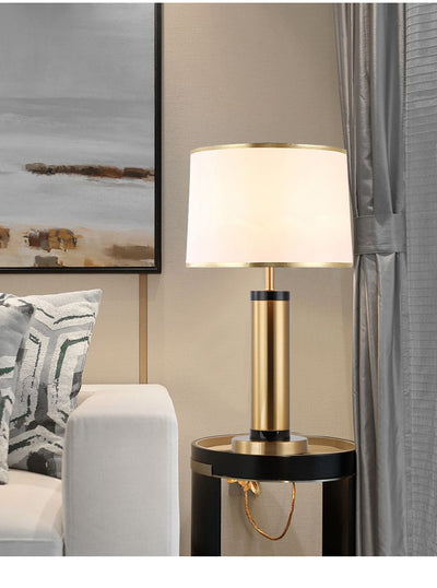 Avior table lamp